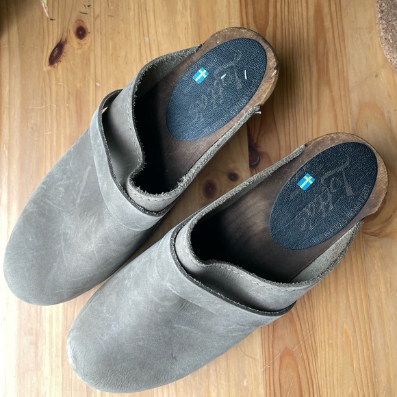 Lotta from Stockholm High Heel Taupe Nubuck Clogs - Picture 5 of 6